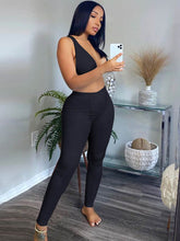 Crop-Top mit tiefem V-Ausschnitt und lange figurbetonte Hose